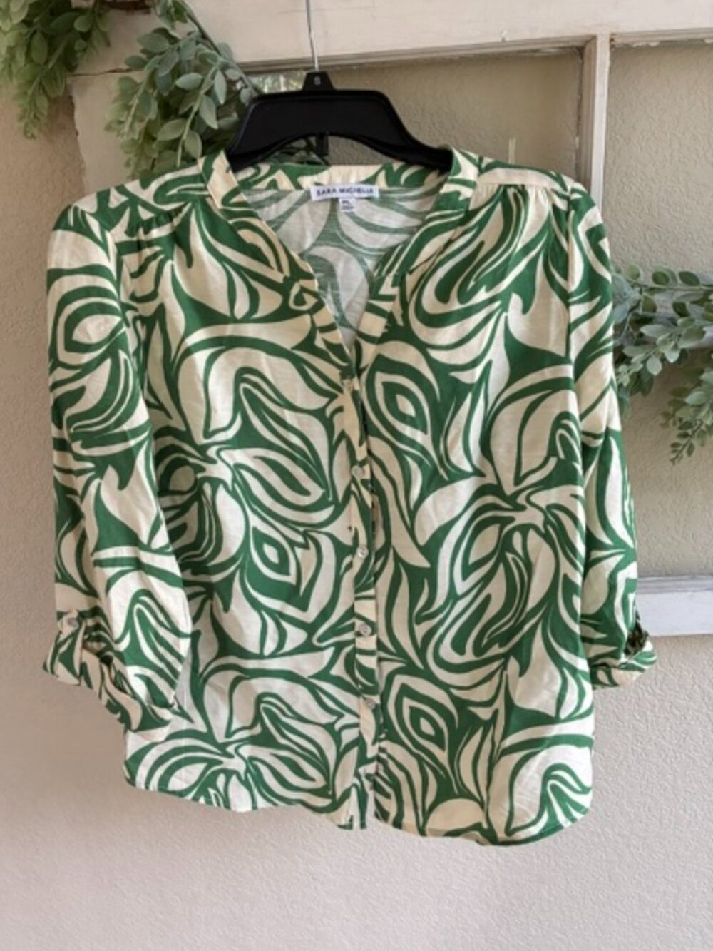 Sara Michelle button down blouse, Size LP
